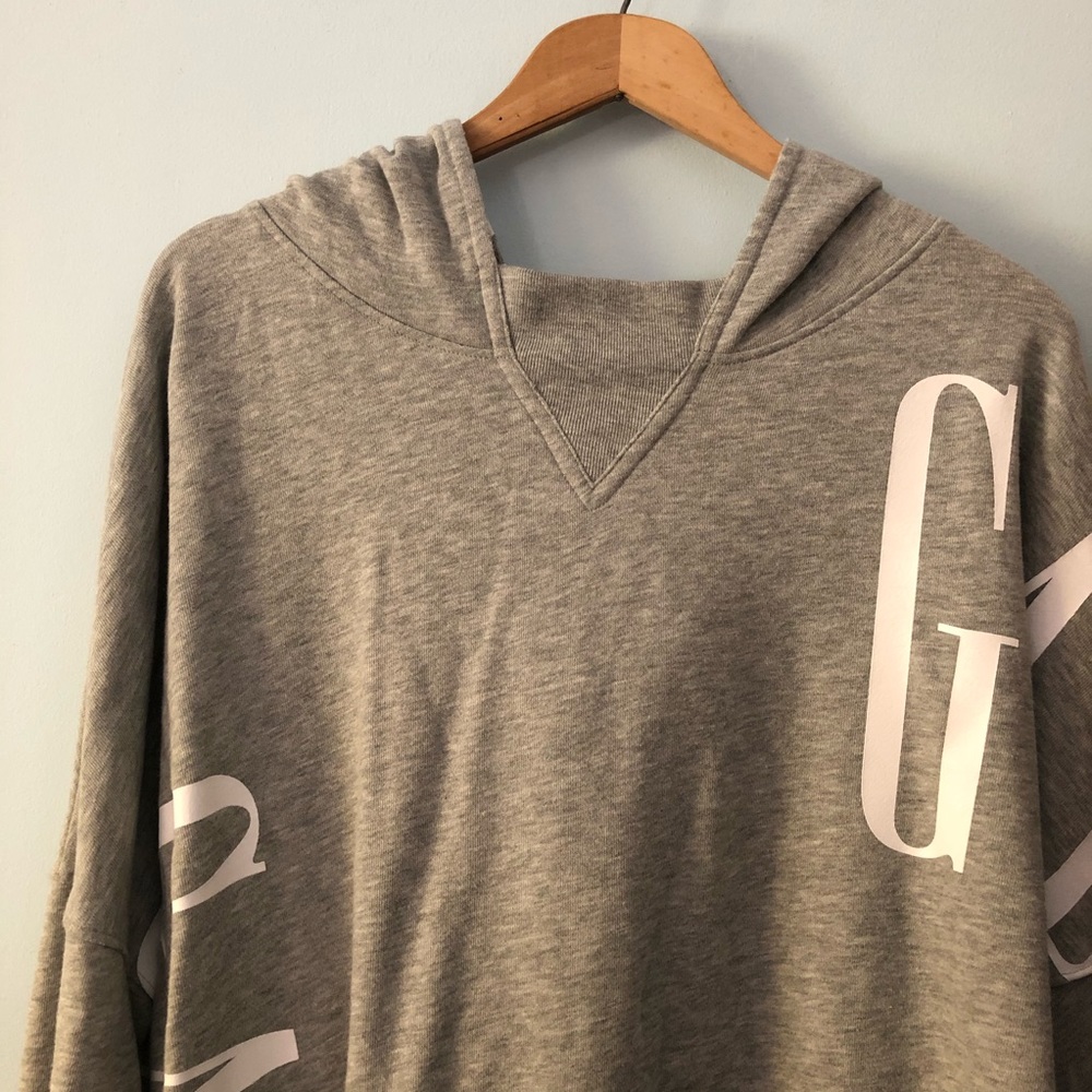 Gap logo cropped hoodie